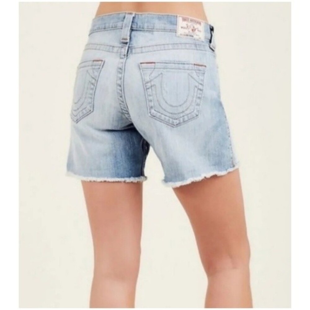True Religion Mid Cut Off Short Old Multi‎ SN Frayed Hem